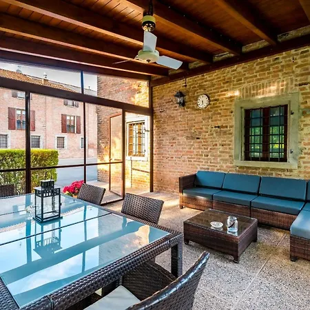 别墅 Casa Delle Noci Country House, Pool & 摩德纳