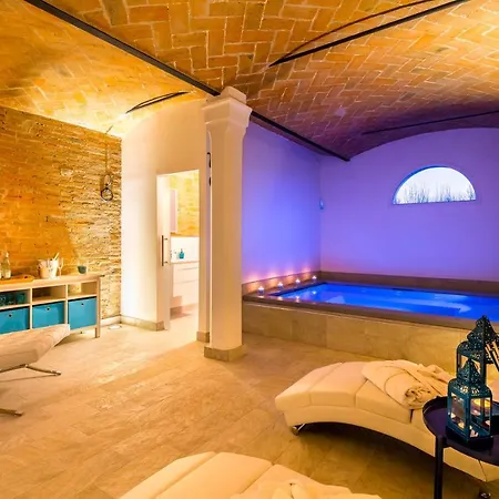 Casa Delle Noci Country House, Pool & Βίλα
