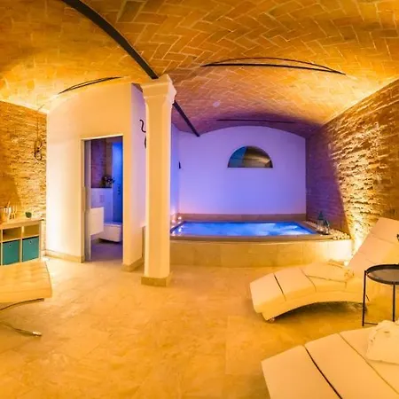 Casa Delle Noci Country House, Pool & Βίλα