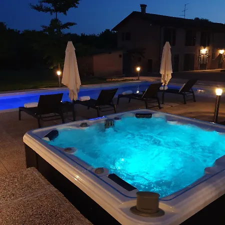 Casa Delle Noci Country House, Pool &