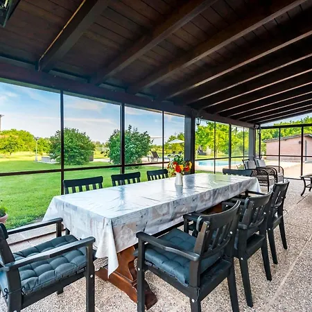 Casa Delle Noci Country House, Pool & فيلة