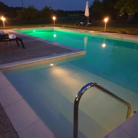 Casa Delle Noci Country House, Pool & فيلة *